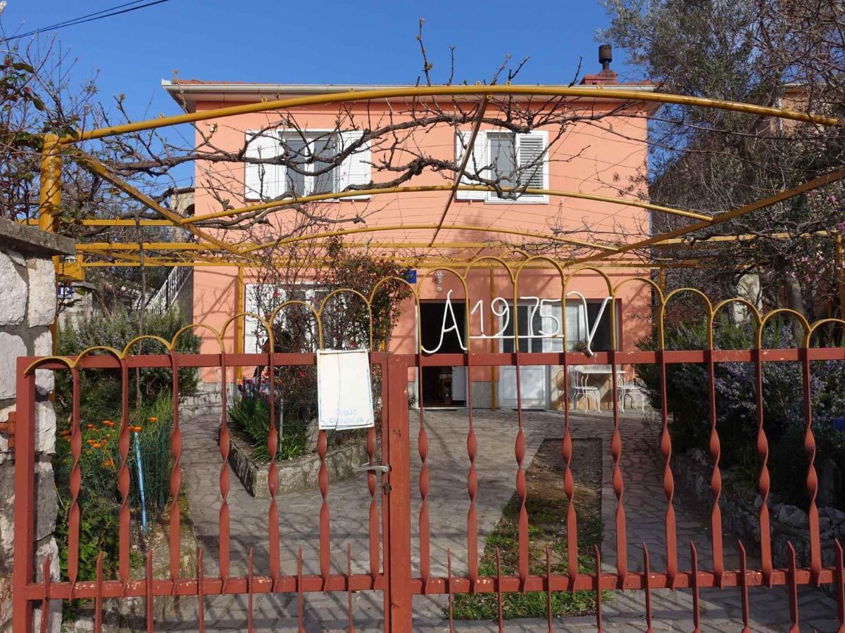 Apartment In Omisalj - Insel Krk 39736 Exterior photo